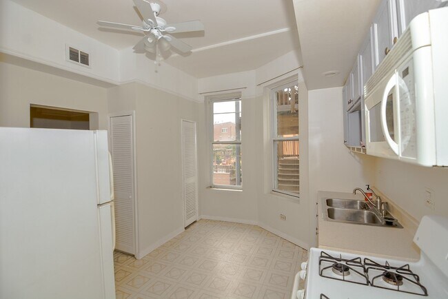 Foto del edificio - 1741 W Huron St