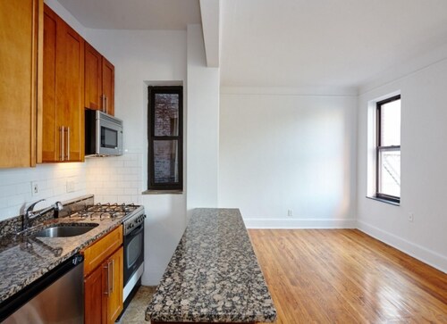 Building Photo - 205 Avenue C
