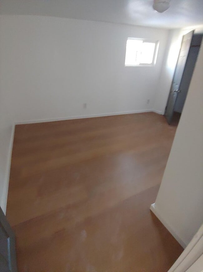 Building Photo - 2 Bedroom 1 Bath- House