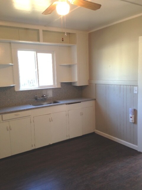 Building Photo - North Morgan Hill 2 Bedroom Available Now!
