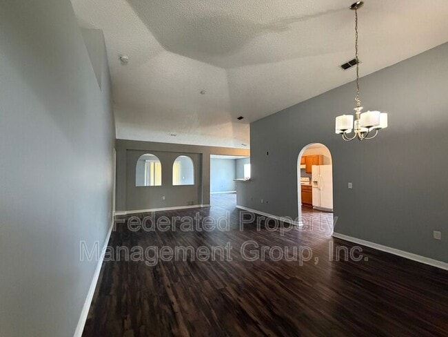 Building Photo - 7327 High Bluff Rd N