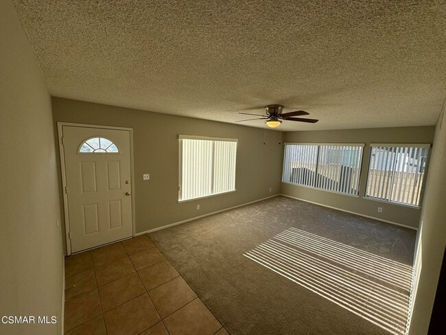 Foto del edificio - 2259 N Hietter Ave