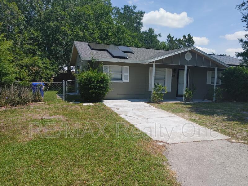 915 NE 2nd St, Crystal River, FL 34429 House Rental in Crystal River