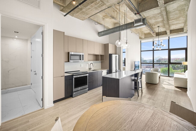 Foto del edificio - Little River Center Lofts