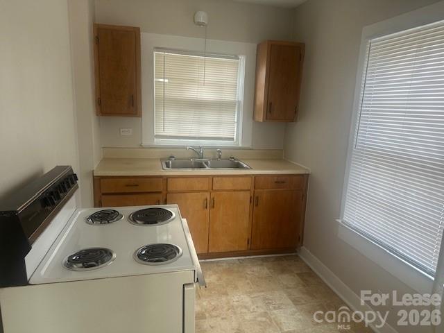 Foto del edificio - 4911 Monroe Rd