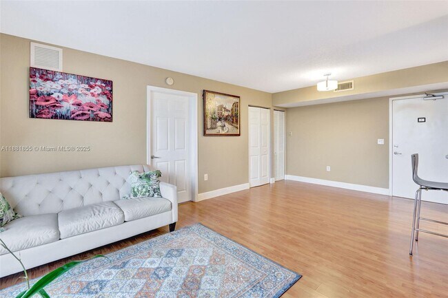 Foto del edificio - 816 NW 11th St