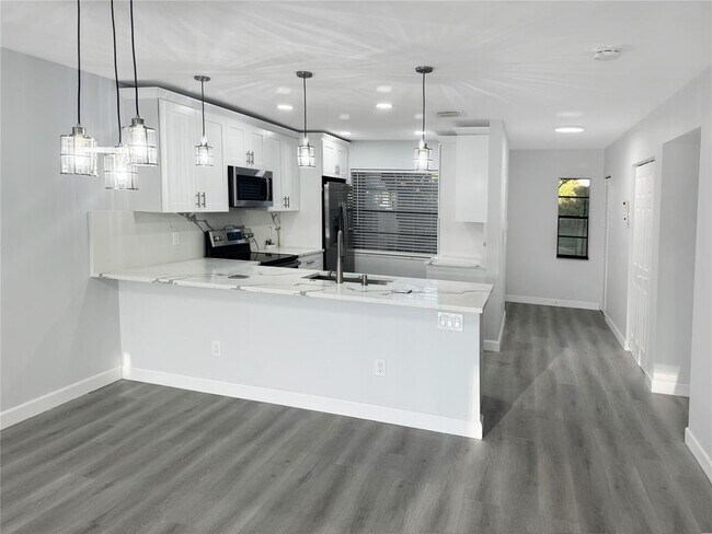 Building Photo - 21839 Arriba Real