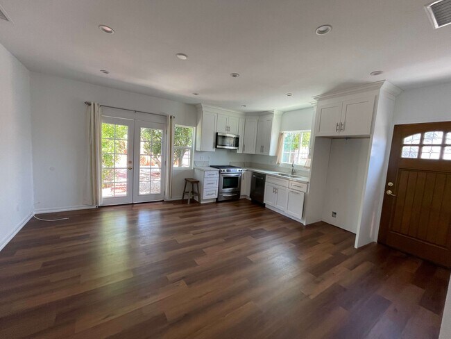 Building Photo - 1811 Blueberry Way