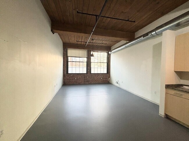 Building Photo - 88 Gerrish Ave