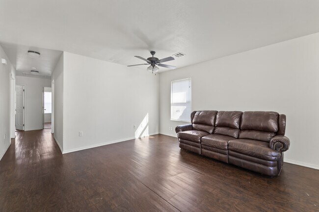Foto del edificio - 3723 W 53rd Pl