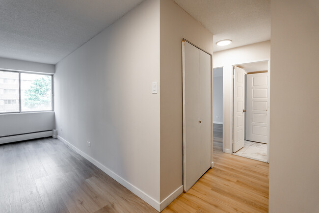 Building Photo - Joie De Vivre Apartments
