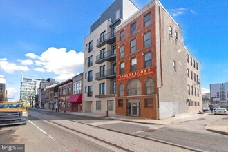 Building Photo - 225 N 12th St