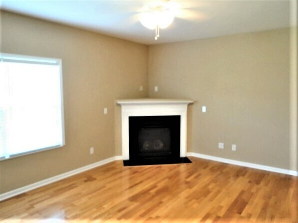 Building Photo - 1401 Birkdale Circle