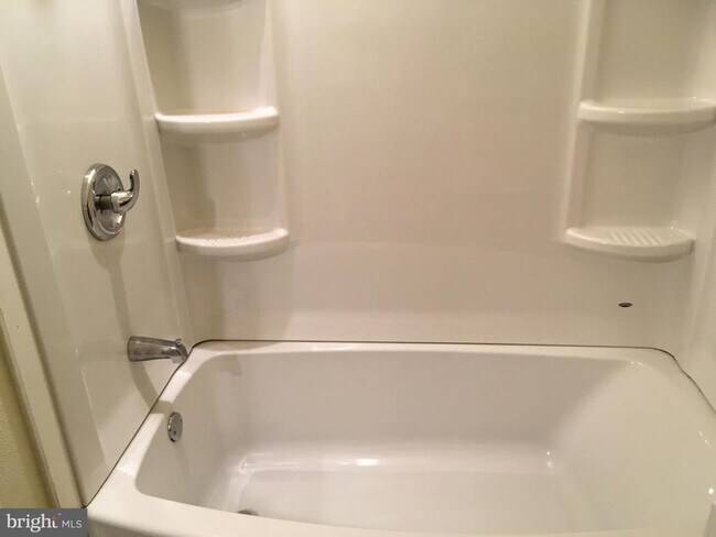 Foto del edificio - 800 Morgan Ave