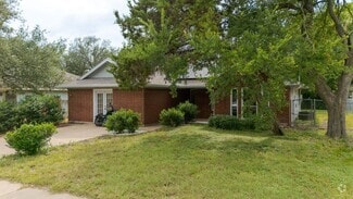 Building Photo - 2507 Schwertner Dr