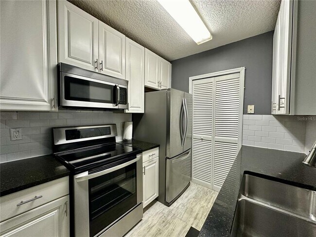 Foto del edificio - 4332 S Kirkman Rd