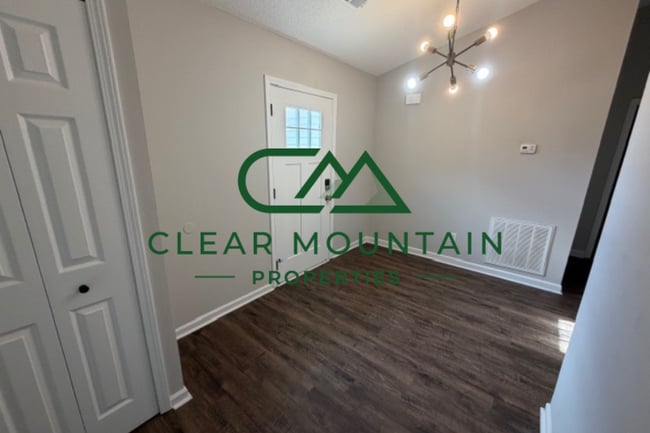 Building Photo - Move-in Special! Limited-Time Leasing Offer!