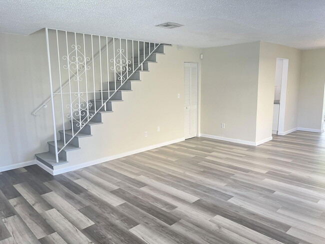 Building Photo - 9503 SW 88th Terrace