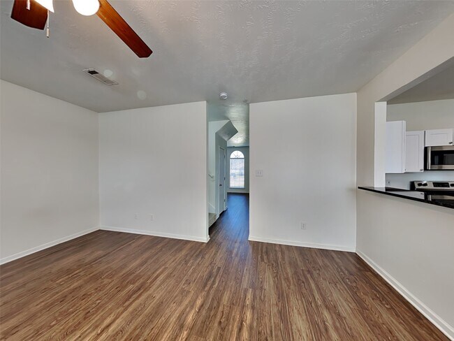 Foto del edificio - 502 Hearthstone Ct