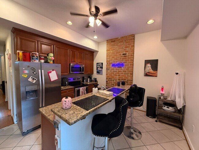 Foto del edificio - 1513 W Cary St