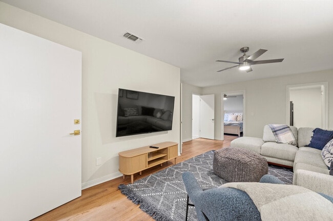 Foto del edificio - 515 Golden Eagle Loop