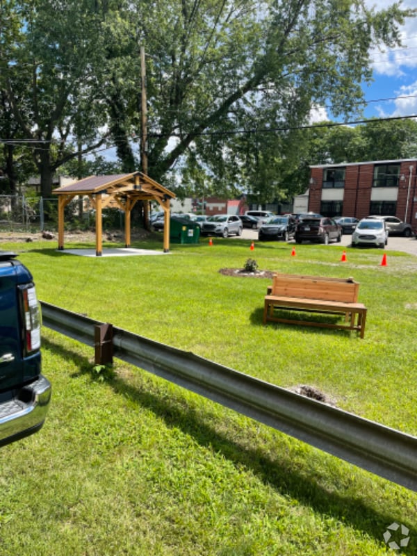 Ford View Apartments for Rent with Hardwood Floors Detroit, MI 1