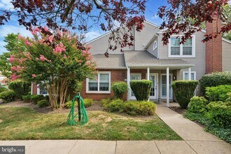 Building Photo - 806 Beacon Hill Dr