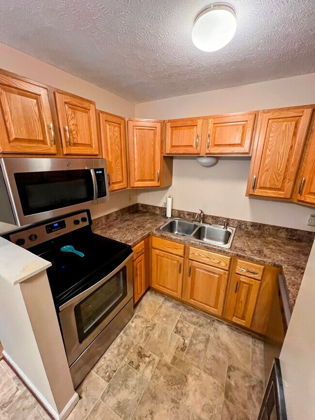 Foto del edificio - 3 Bedroom Townhome in Forest