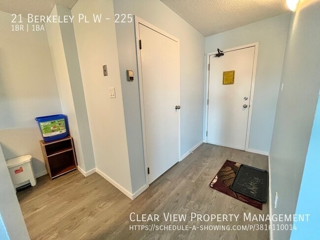 Photo du bâtiment - Beautifully renovated one bedroom, one bat...