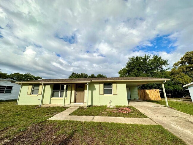 Foto del edificio - 2450 Kimberly Dr