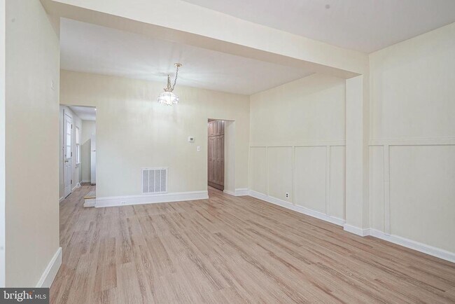 Foto del edificio - 19 E Millbrooke Ave