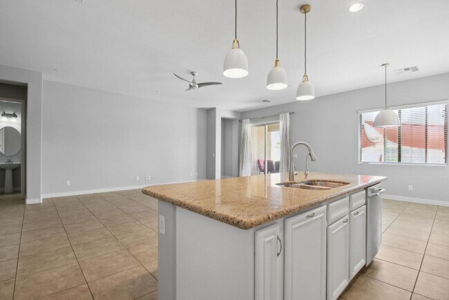 Foto del edificio - 7410 W Buckskin Trail