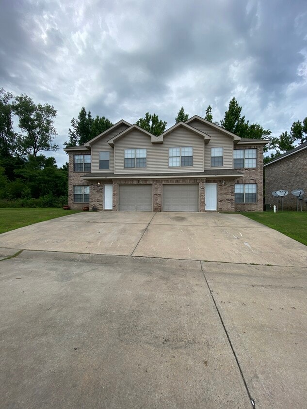 38 Camily Ct, Vilonia, AR 72173 Townhome Rentals in Vilonia AR