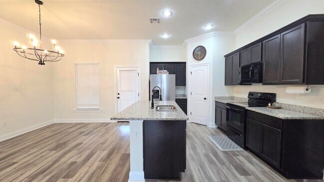 Foto del edificio - 1346 Hickory Creek Dr