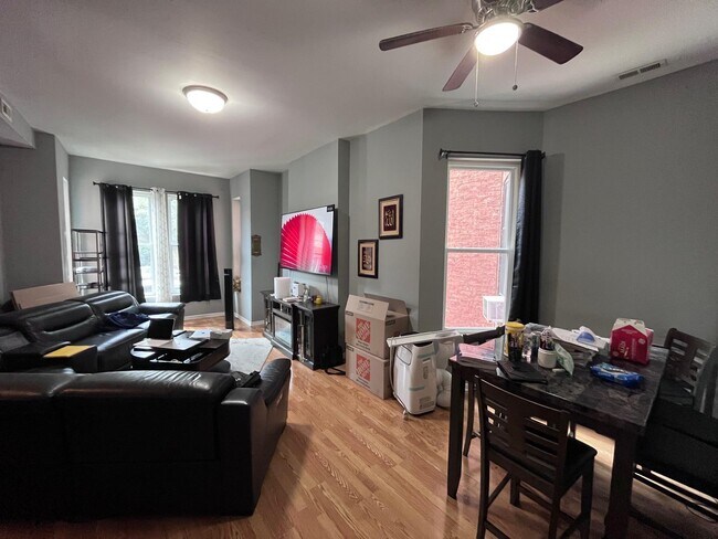 Foto del edificio - 2836 W Adams St