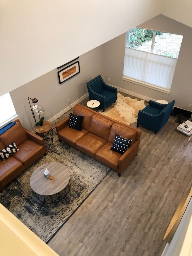 Foto del edificio - 5 Bedroom, 5.5 Bathroom Home in Hood River.