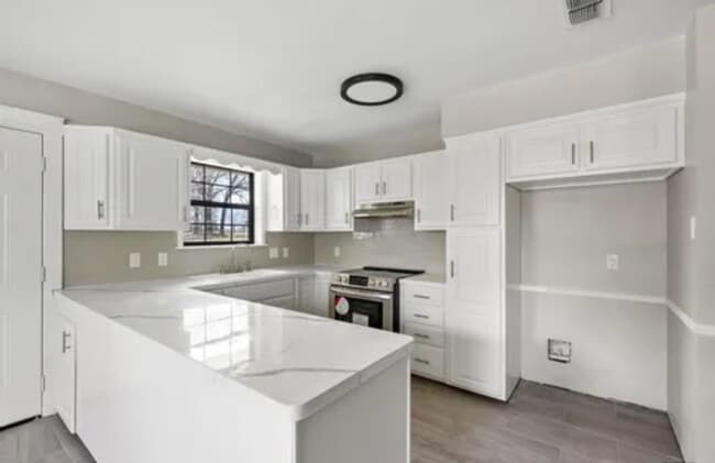 Building Photo - 10530 County Rd 1265