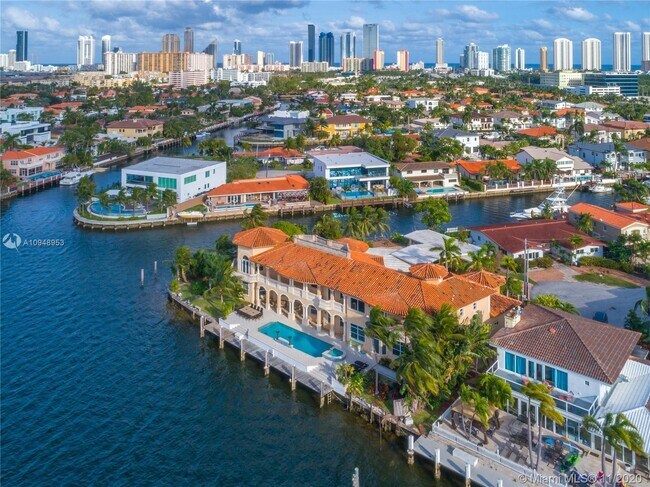 Foto del edificio - 16479 NE 30th Ave