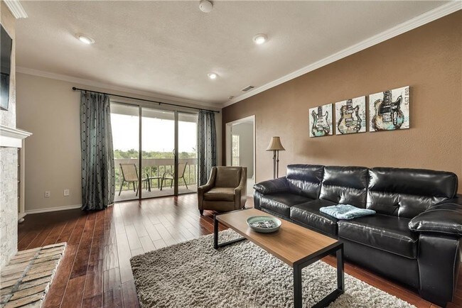 Foto del edificio - 5310 Keller Springs Rd