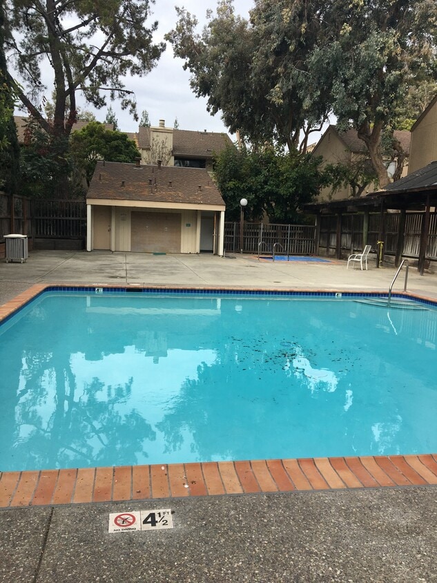 944 Kiely Blvd Unit E, Santa Clara, CA 95051 Condo for Rent in Santa