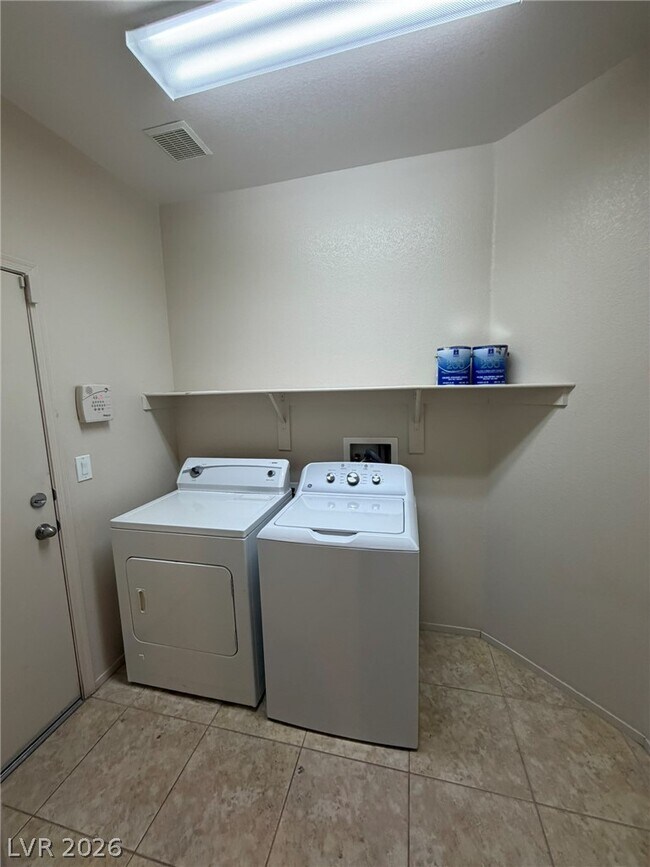 Foto del edificio - 2747 Lochleven Way