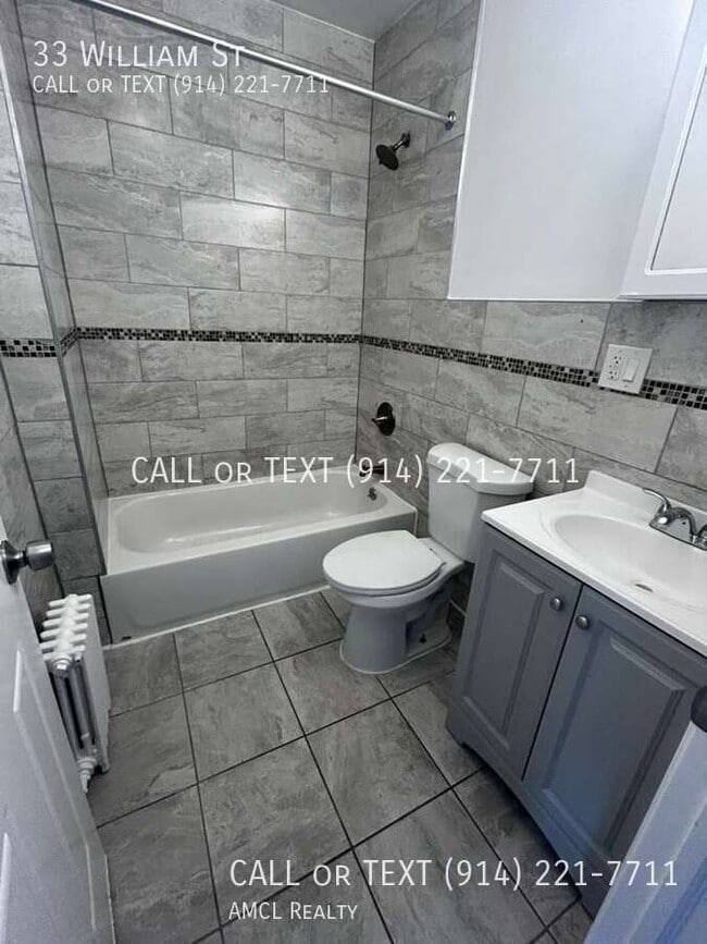 Building Photo - 33 William St