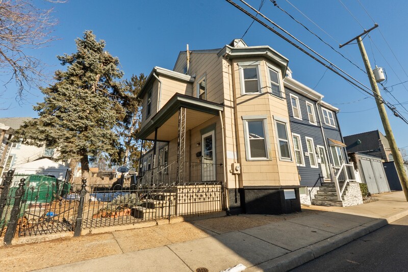 Photo - 407 Somerset Street