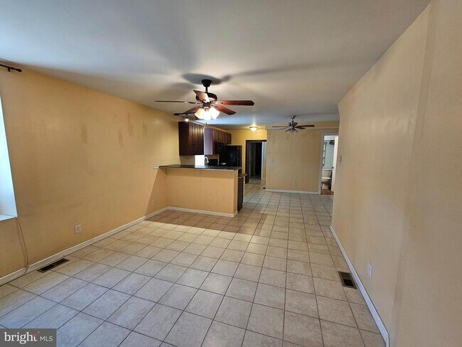 Foto del edificio - 6500 Ridge Ave