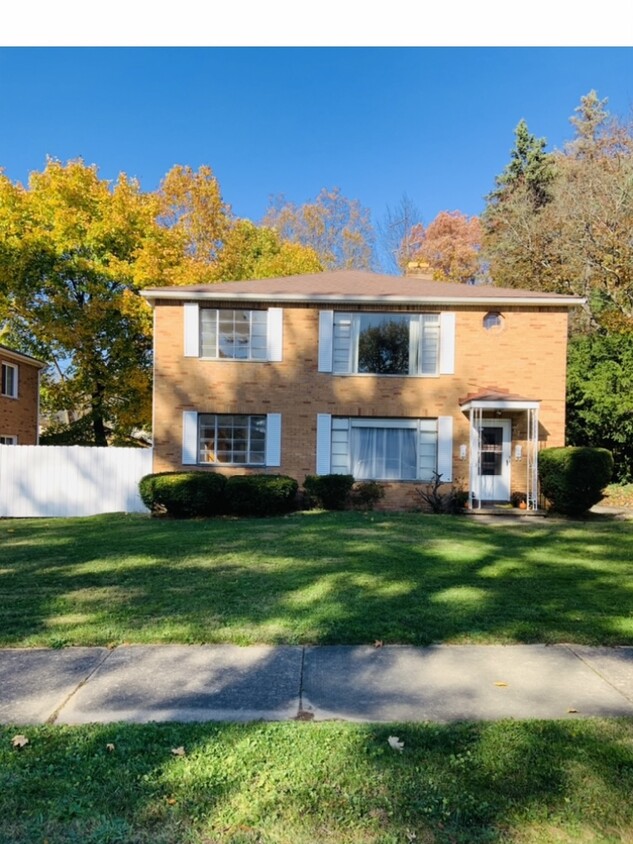 Primary Photo - 1789 Tanglewood Dr