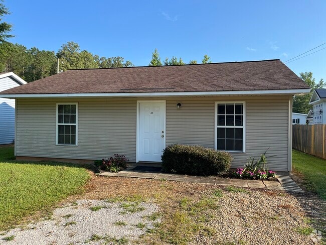 Building Photo - 23 Cottage Ln