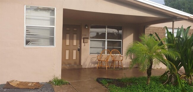 Building Photo - 830 NW 38th Ave