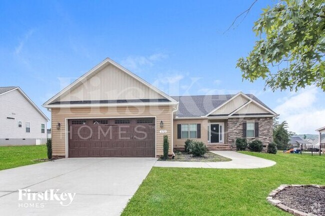 Building Photo - 172 Greythorn Dr