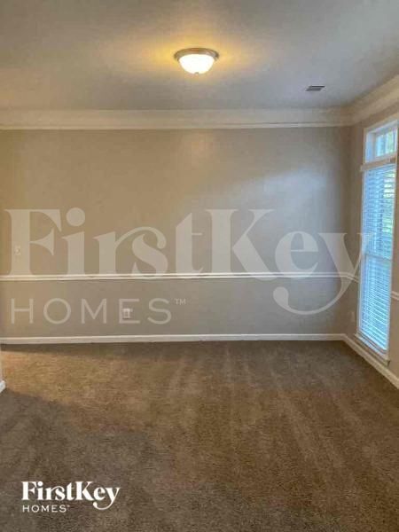 Foto del edificio - 2349 Woodleaf Dr