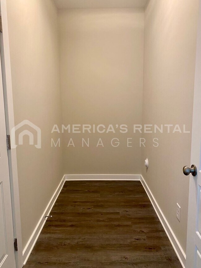 Foto del edificio - Home for Rent in Calera, AL!!! Available t...